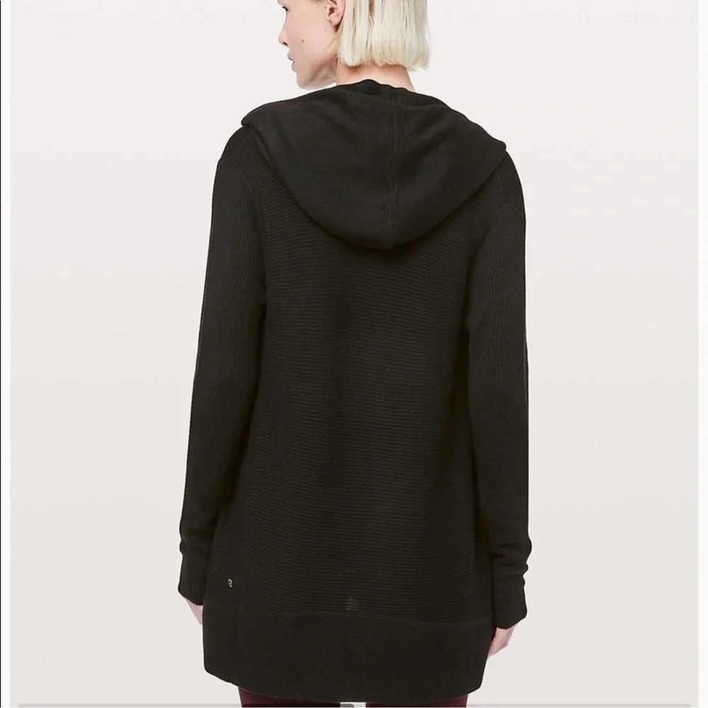 Lululemon Cardigan Wrap Size 6‎ Black